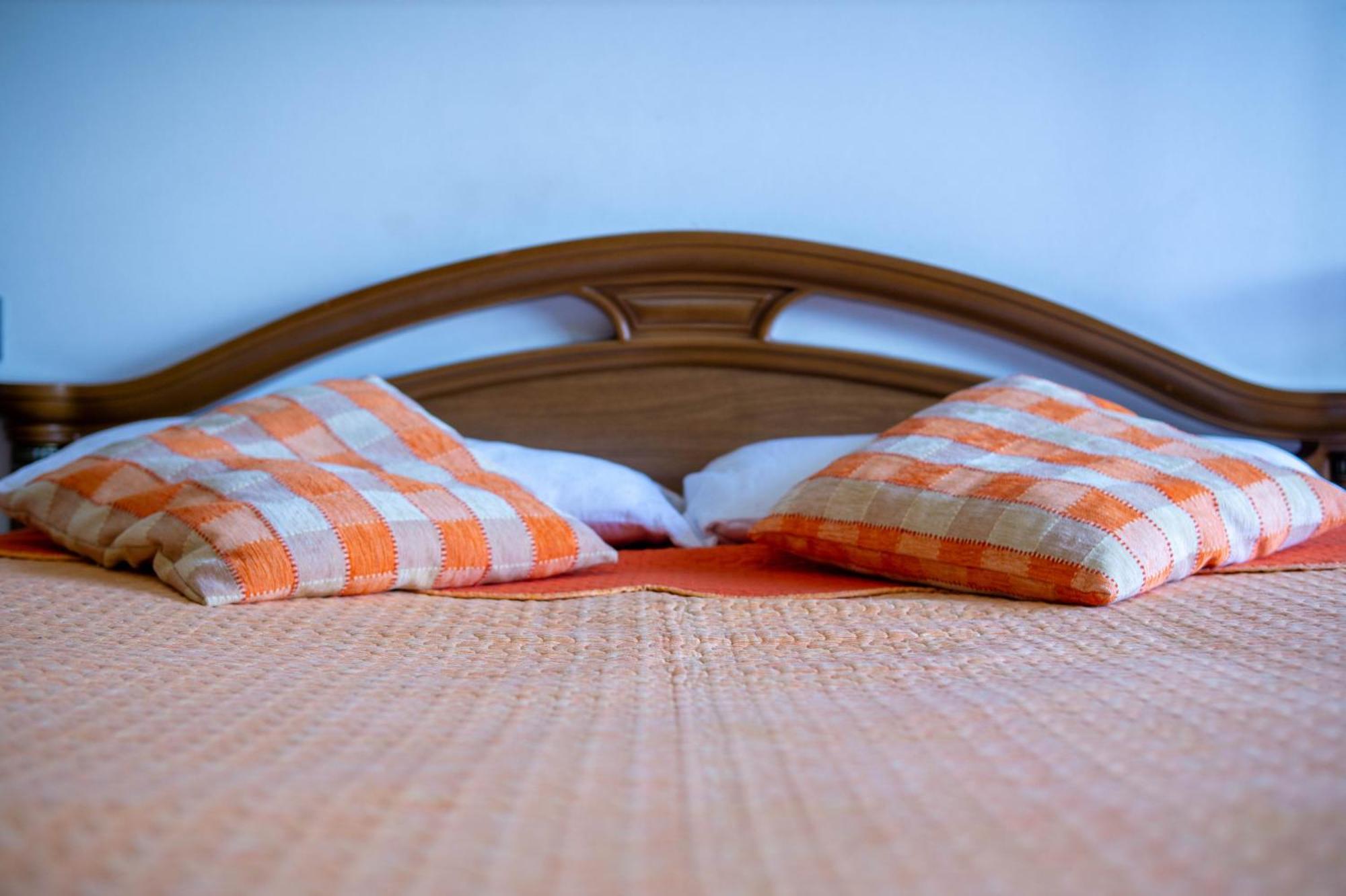 Bllok Bright Private Bedrooms With Private Bathroom On Shared Apartment Tirana Exterior photo