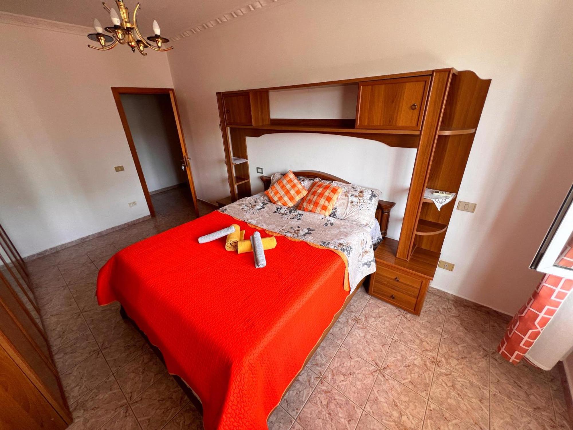 Bllok Bright Private Bedrooms With Private Bathroom On Shared Apartment Tirana Exterior photo