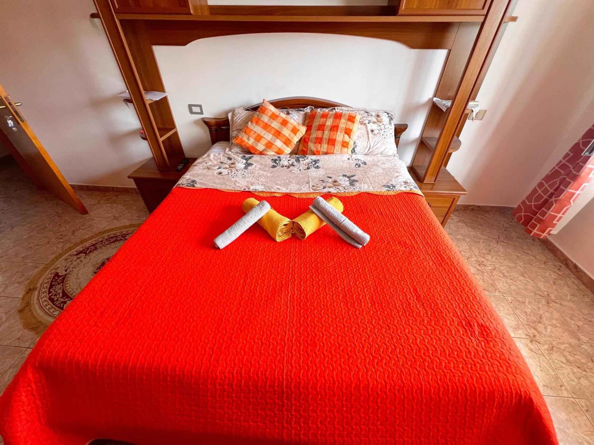 Bllok Bright Private Bedrooms With Private Bathroom On Shared Apartment Tirana Exterior photo