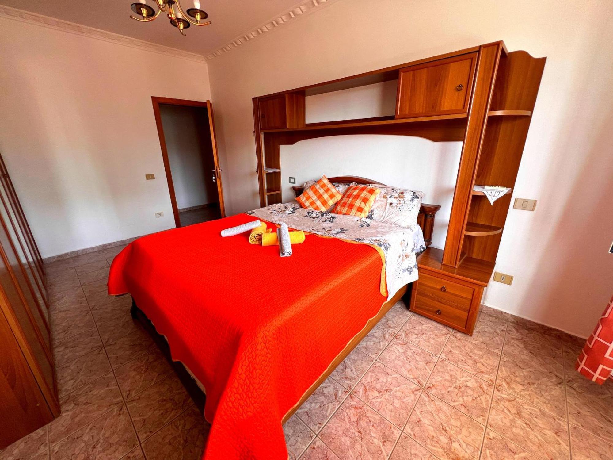 Bllok Bright Private Bedrooms With Private Bathroom On Shared Apartment Tirana Exterior photo